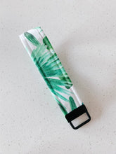 Load image into Gallery viewer, tropical vibes key fob