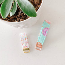 Load image into Gallery viewer, donuts key fob