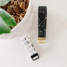 Load image into Gallery viewer, stargazing key fob