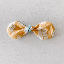Load image into Gallery viewer, fallen leaves bow