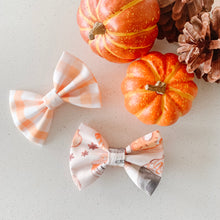 Load image into Gallery viewer, sugar and spice bow tie