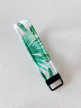 Load image into Gallery viewer, tropical vibes key fob

